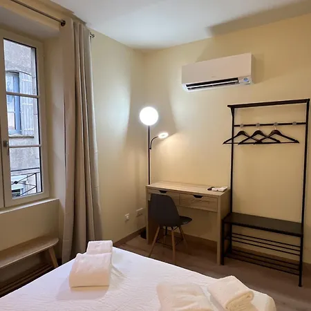 Privee Climatisee Avec Salle De Bain Et Wc Rieupeyroux (Aveyron)